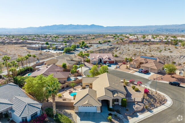 Discover the allure of suburban living in Fox Creek, Bullhead City.