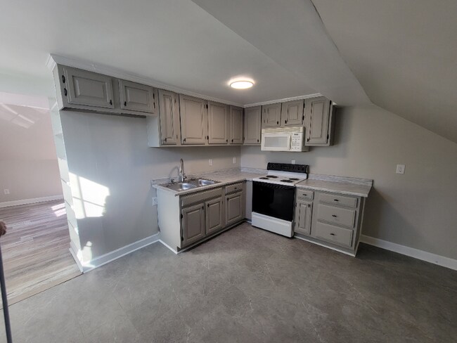 710 Fairview Ave unit D, Murfreesboro, TN 37130 - photo 3