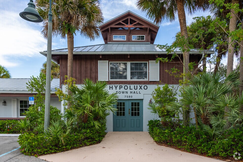 Neighborhood_Hypoluxo_072023