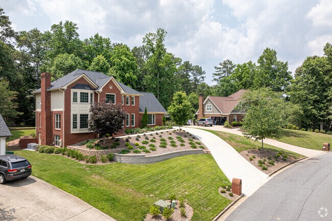 Homes in Newtown will feature two to three stories and lots that are one acre or larger.