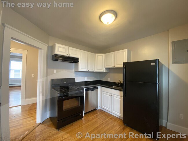 56 Hancock St unit 3, Cambridge, MA 02139 - photo 2