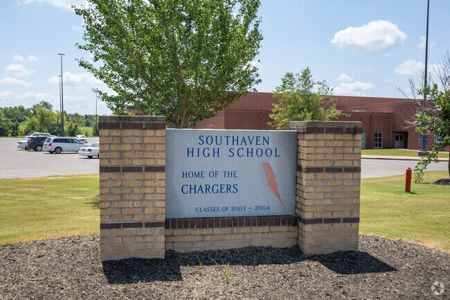 Southaven High School is located at 735 Rasco Rd W in Southaven.