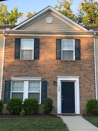 1505 Stonewall Manor Dr, Henrico, VA 23228