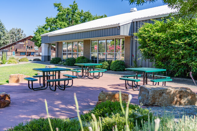 Picnic tables are available for students to enjoy an outside snack at Shasta Charter Academy.