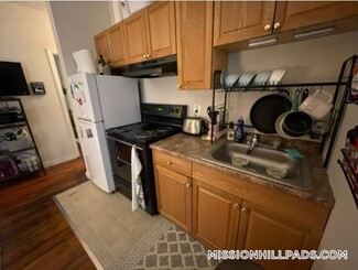 886 Huntington Ave Unit 3, Boston, MA 02115