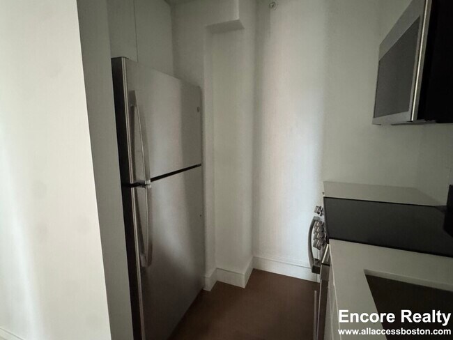 1200 Massachusetts Ave unit 10615C, Cambridge, MA 02138 - photo 2