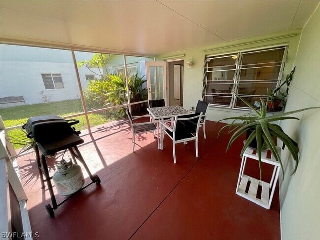 1207 SE 40th Terrace unit Side B Duplex, Cape Coral, FL 33904 - photo 2