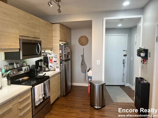 245 Heath St, Boston, MA 02130