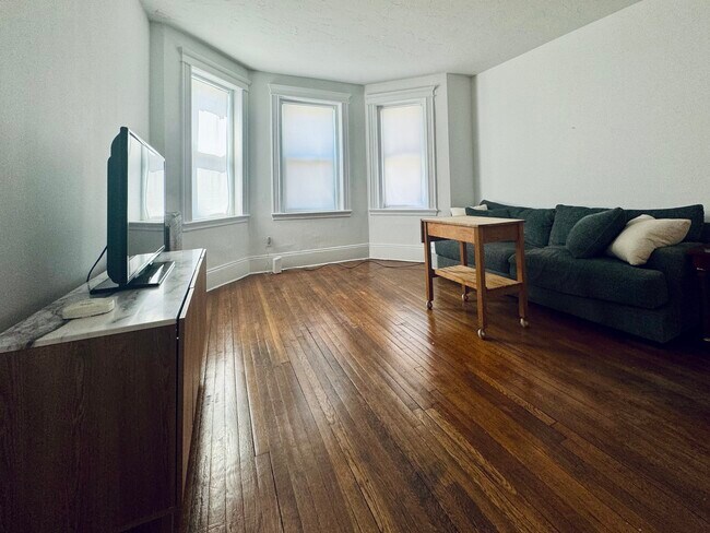 116 Warren St unit 19, Boston, MA 02135 - photo 2