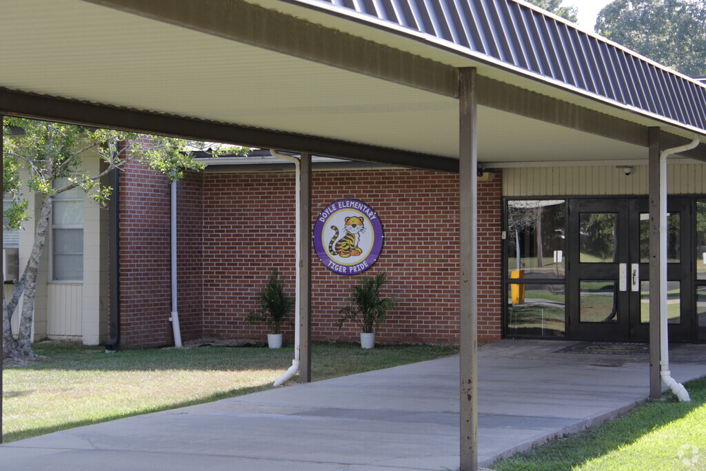 Doyle Elementary School is centrally located in Livingston Parish.