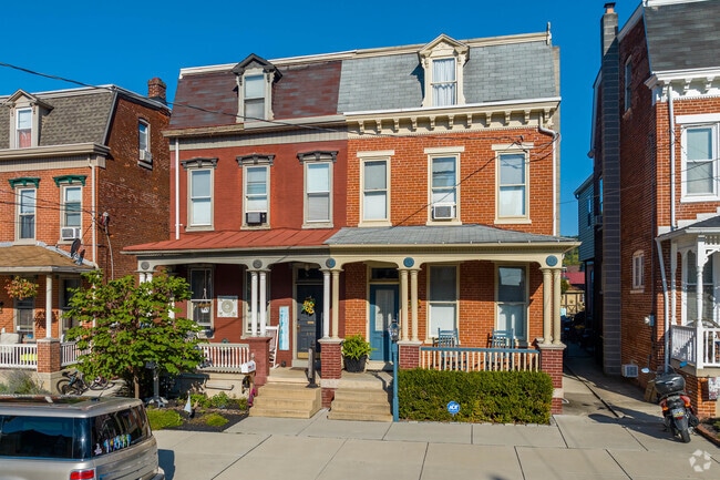 Historic townhomes are common in Columbia.