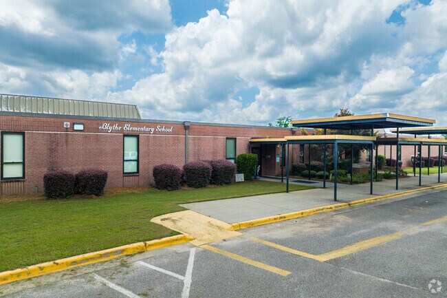 Blythe Elementary School serves over 280 students in grades PreK to 5th grade.