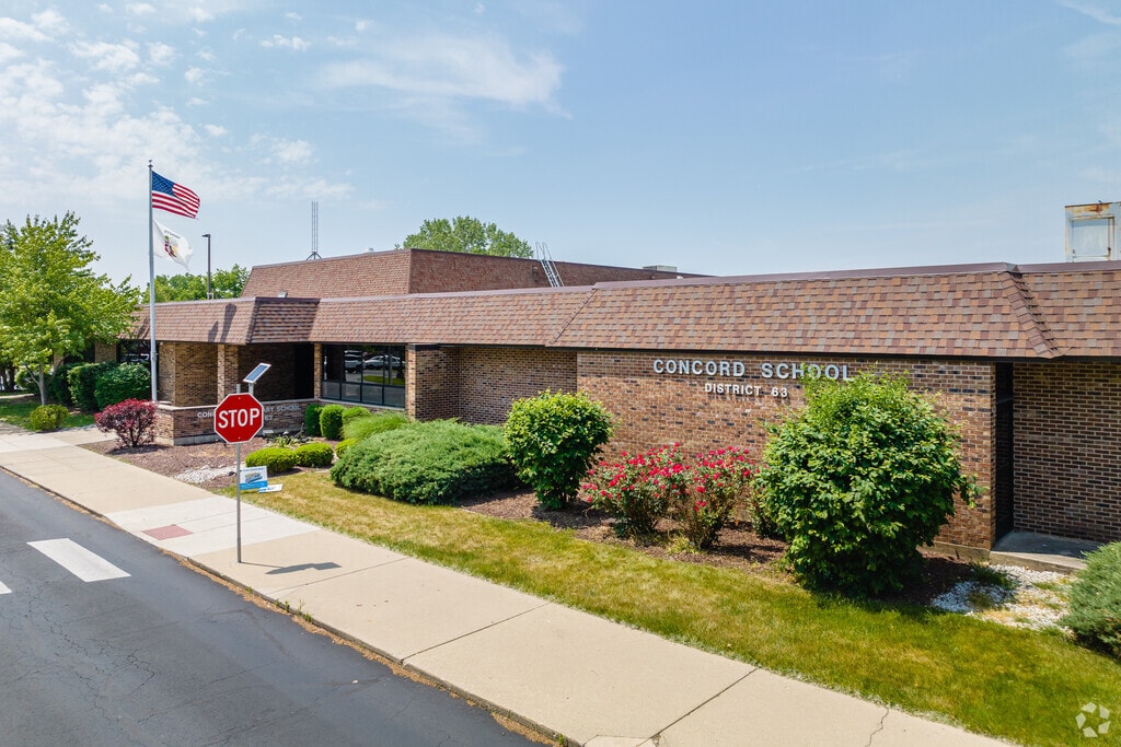 Concord Elementary School serves students in the Darien neighborhood.