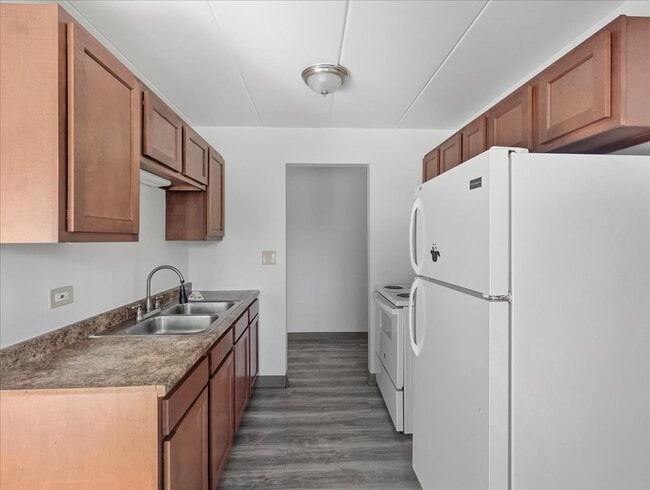 350 S Main St unit 12, Wauconda, IL 60084 - photo 2