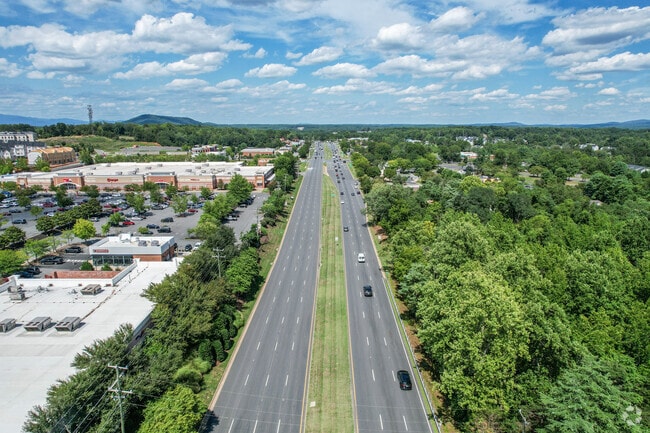 Route 29 provides a key route to reach the charming Earlysville neighborhood.