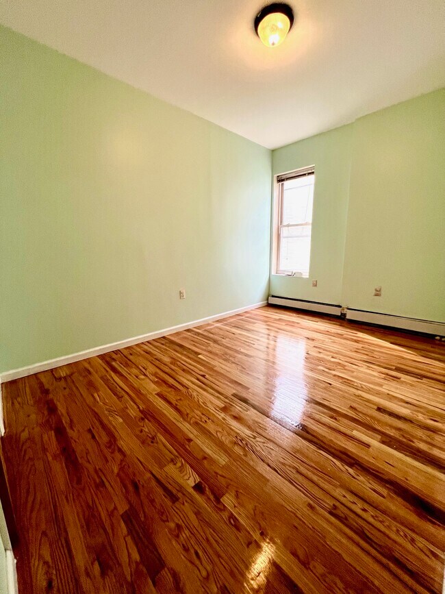 2408 Beverley Rd unit 2, Brooklyn, NY 11226 - photo 5