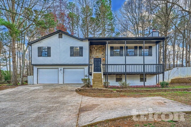 438 Russell Rd, Lawrenceville, GA 30043 - photo 2