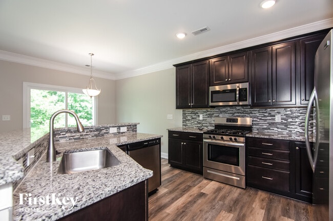 3611 Alamito Ln, Charlotte, NC 28214 - photo 7