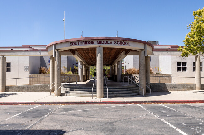 About Southridge Village Schools Demographics Things To Do Homes Com   Southridge Village Fontana Ca 2 