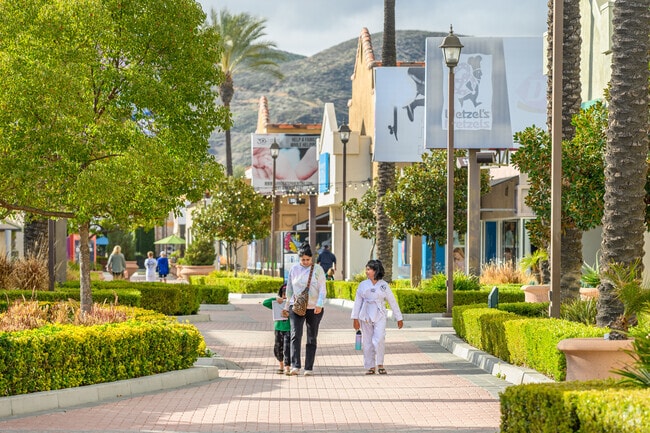 Riverview is only a short drive from The Outlets at Lake Elsinore where you can find great deals.