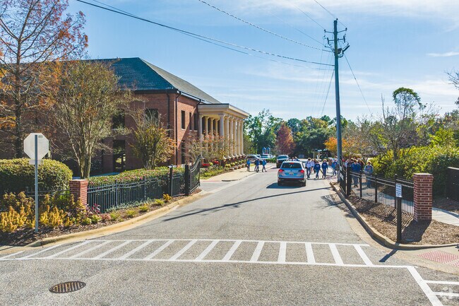 St. Paul's Episcopal School is a large, private school offering K-12 education in Park Hill.