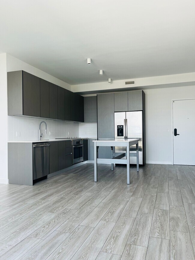 445 NW 26th St unit B1, Miami, FL 33127 - photo 3