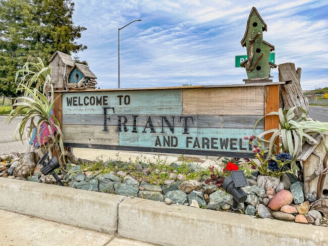 Welcome sign to the Friant neighborhood located in beautiful Friant, CA.
