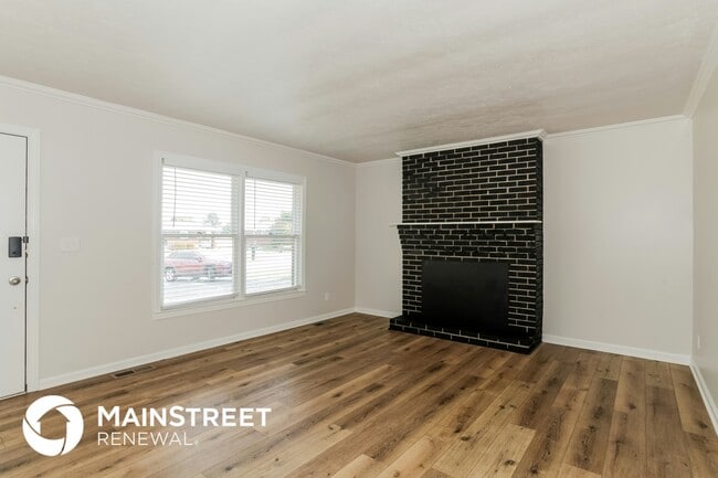 1628 Greenland Park Cir, Shelbyville, KY 40065 - photo 3