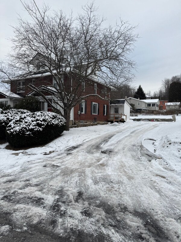 163 Weaver Cir, Nanty-Glo, PA 15943