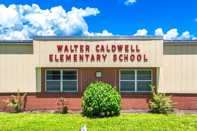 Walter Caldwell Elementary School has an 18:1 teacher student ratio.