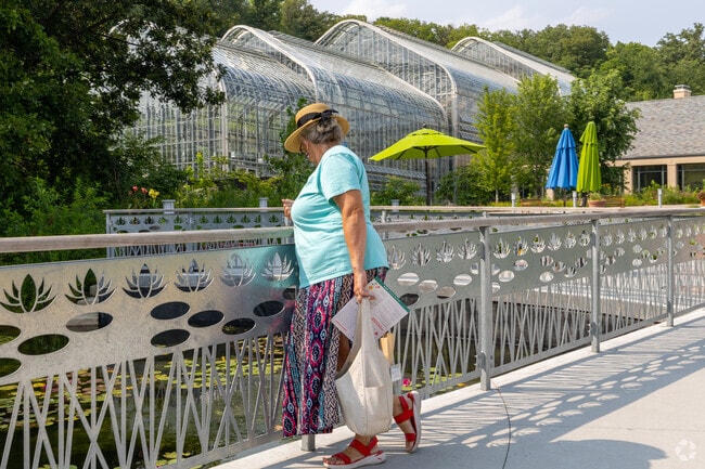 Explore and admire Lauritzen Gardens in Woodland Hills.