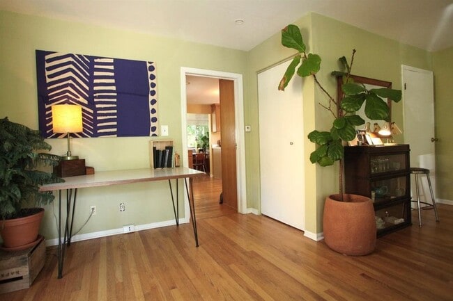 337 Beakes St, Ann Arbor, MI 48104 - photo 3