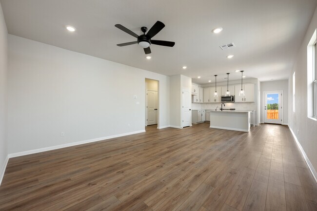 243 Possumhaw Ln unit 36471266, San Marcos, TX 78666 - photo 7