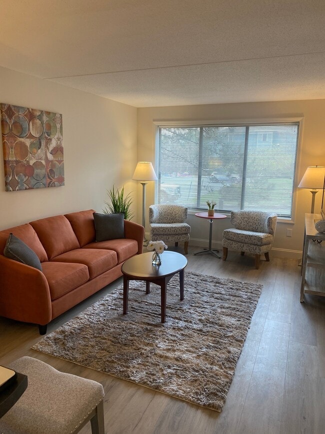 144 Larkin Way, South Burlington, VT 05403 - photo 5