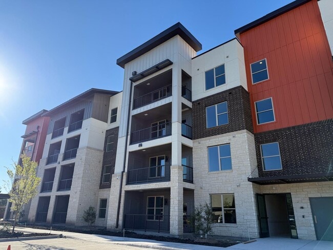 Urban Village Rosehill, Garland, TX 75043 - photo 4