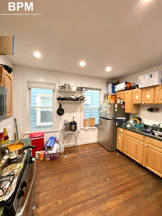 25 Forest Hills St, Boston, MA 02130