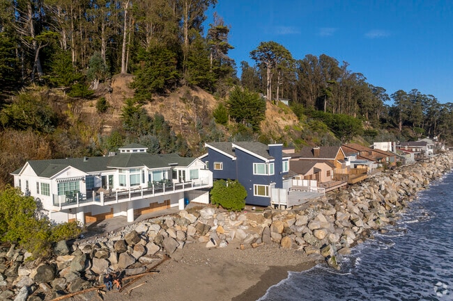 Find your dream home in Soquel, where spacious properties and lush landscapes set the scene for relaxed living.