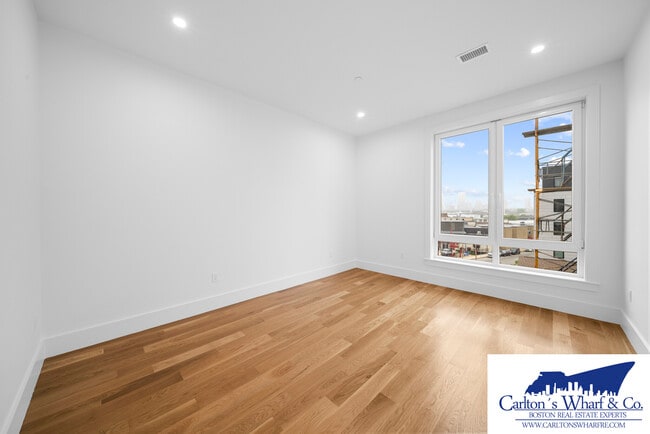 218 Old Colony Ave unit 404, Boston, MA 02127 - photo 4