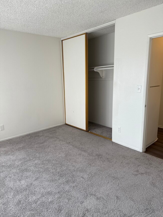 14106 Cerise Ave unit 3, Hawthorne, CA 90250 - photo 5