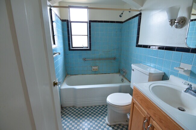 7204 Reading Rd unit 4, Cincinnati, OH 45237 - photo 7