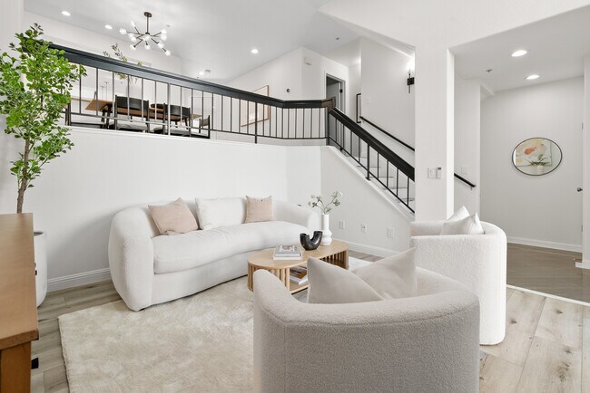 430 Galleria Dr unit 4, San Jose, CA 95134 - photo 5