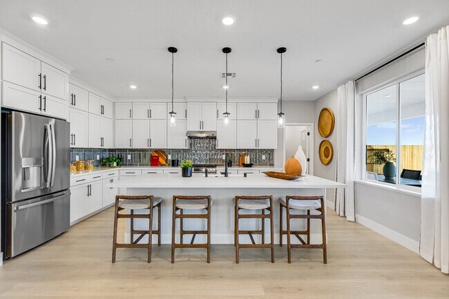 8060 Gwinn Cir, Elk Grove, CA 95757 - photo 4