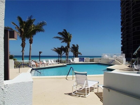The Empress Condominiums unit 1506, Jensen Beach, FL 34957 - photo 5