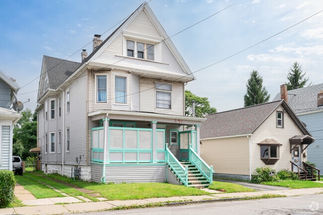 Most Ellicott homes were built around 1900.