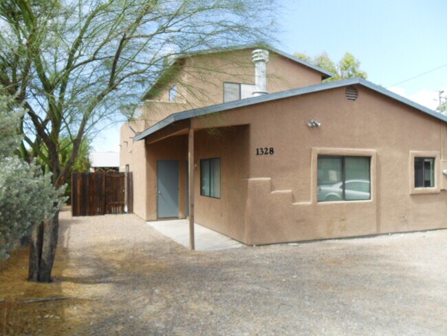 1328 E Lee St unit 1328 Lee St 2, Tucson, AZ 85719 - photo 2