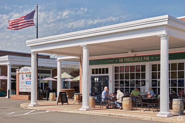 The Purcellville Pub is a local favorite place to dine.