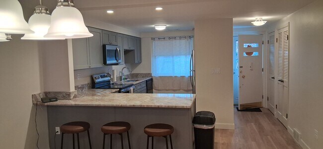 201 Hoffman Ave unit 25, Cranston, RI 02920 - photo 2