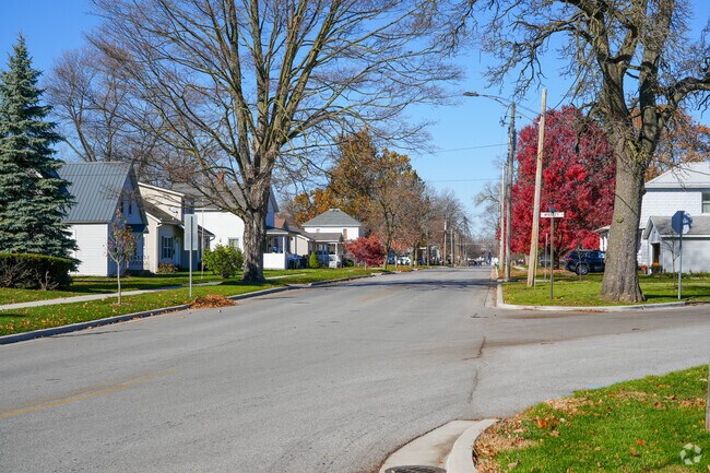 Enjoy living near Barkley in downtown Rensselaer to be closer to your neighbors.