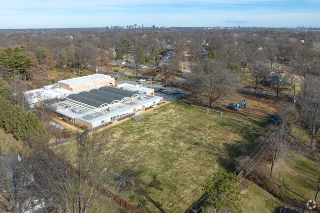 Rohan Woods Elementary School has about 97 students.