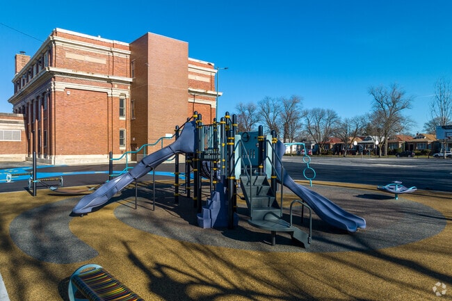 Ryder Elementary Math & Science Special School has an overall Niche grade of C-.